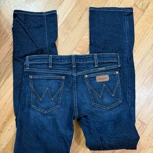 Wrangler Women's Madison Low Rise Boot Jeans size 30- EUC